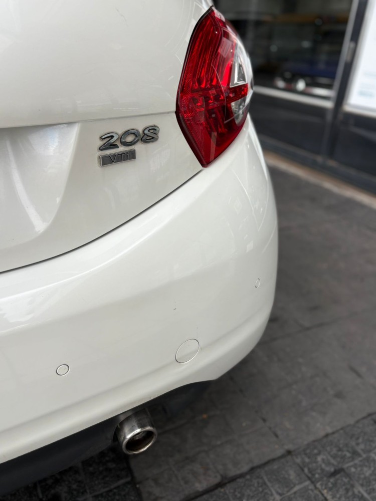 Peugeot 208 Feline Pack Cuir — foto 3